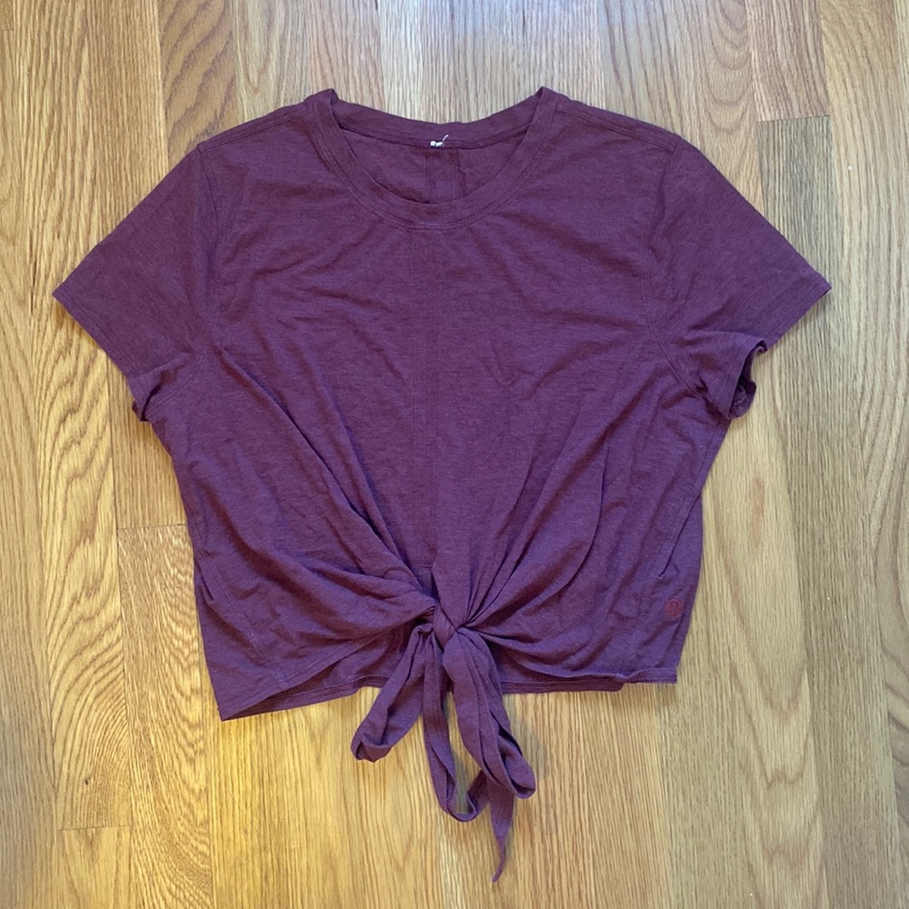 Lululemon Cropped Tee